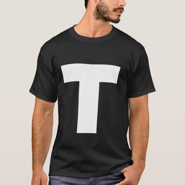 Camiseta A Letra T Maiúscula Texto Branco Simples (Frente)