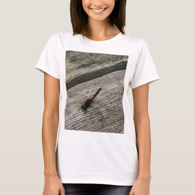 Camiseta A libélula vermelha (Frente)