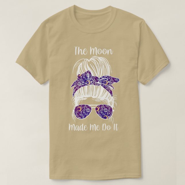 Camiseta A Lua Fez-Me Fazer Isso Vestido. (Frente do Design)