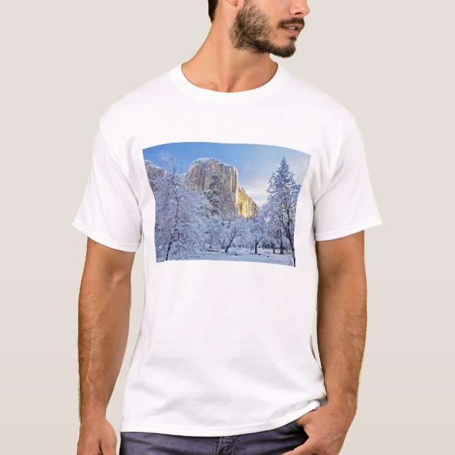 Camiseta A luz do sol atinge El Capitan com neve (Frente)