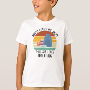 Camiseta A Mãe PERSONALIZADA Me Ama Mais Do Que Ela Adora V