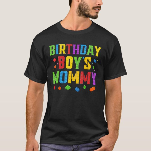 Camiseta A Mamãe do Aniversário Bloqueia Mestre Construtor  (Frente)