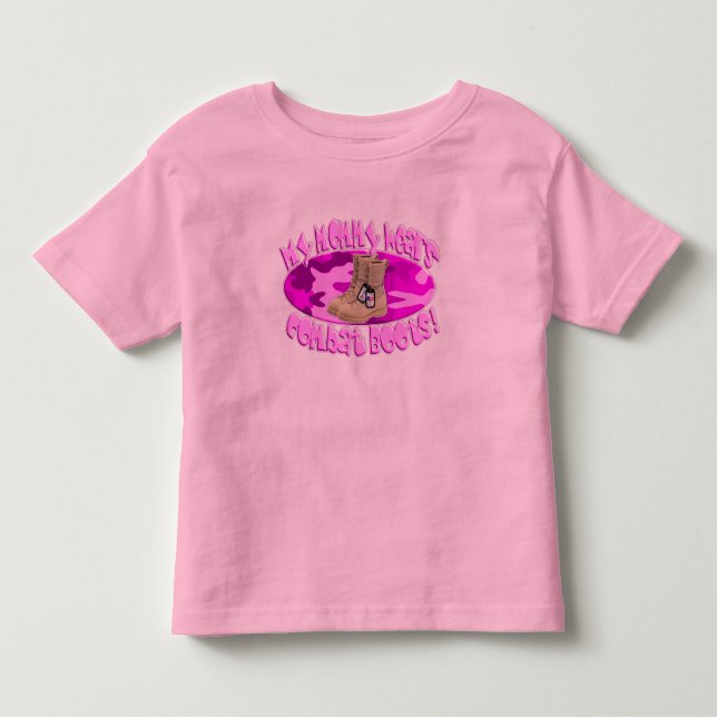 Camiseta A mamãe veste botas de combate (o rosa) (Frente)
