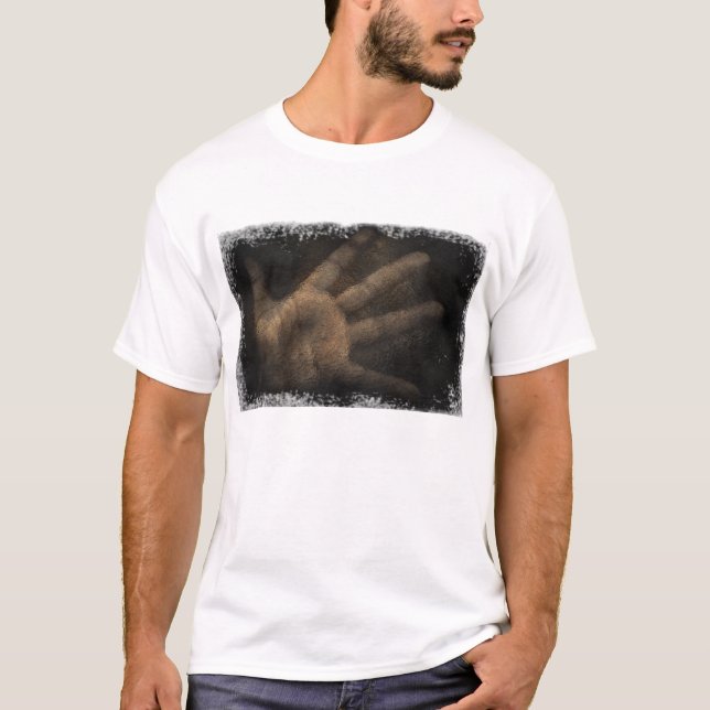 Camiseta A Mão de Baixo (Frente)