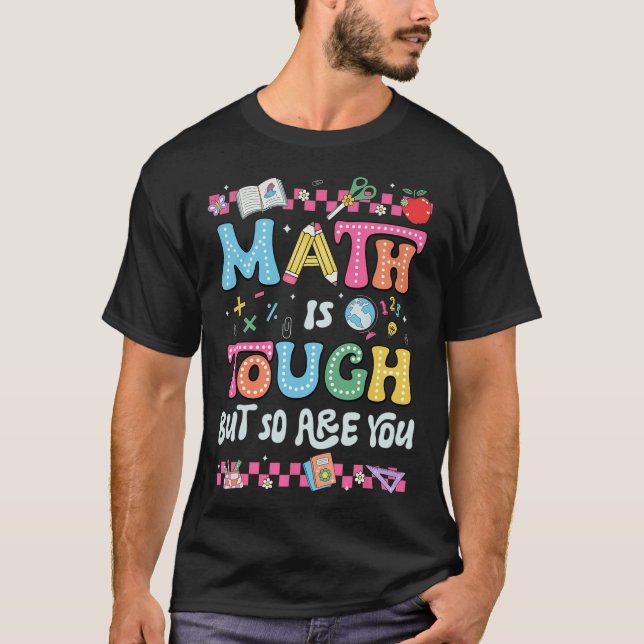 Camiseta A Matemática É Difícil Mas Você É Back To School M (Frente)