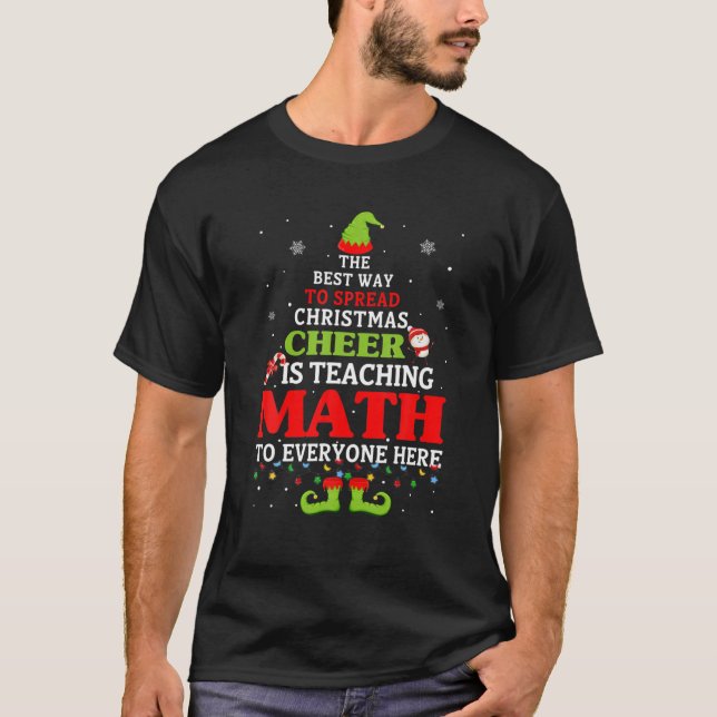 Camiseta A Melhor Maneira De Espalhar A Alegria De Natal É  (Frente)