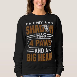 Camiseta A Minha Sombra Tem 4 Patas E Um Grande Cachorro