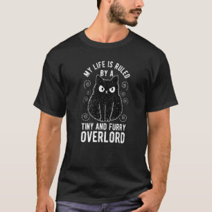 Camiseta A Minha Vida É Governada Por Um Pequeno Gato De Fu