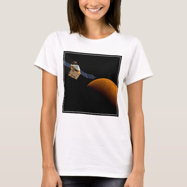 Camiseta A nave Maven. (Frente)