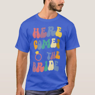 Camiseta A Noiva Está Chegando Anel Retro Festa de Solteira