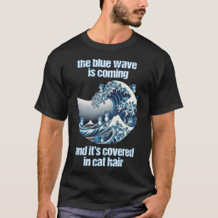 Camiseta A Onda Azul Está Sendo Coberta Em Cabelos De Gato 