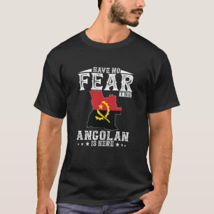 Camiseta A Orgulhosa Descida da Bandeira Angolana não tem