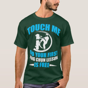Camiseta A PRIMEIRA LIÇÃO DO FUNNY É CHUNSports e MMA DE LA