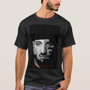 Camiseta A RA negra e branca A frase do homem robusto. T Cl