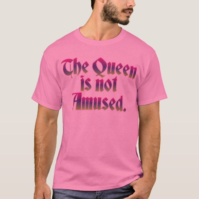 CAMISETA A RAINHA NÃO É DIVERTIDA (Frente)