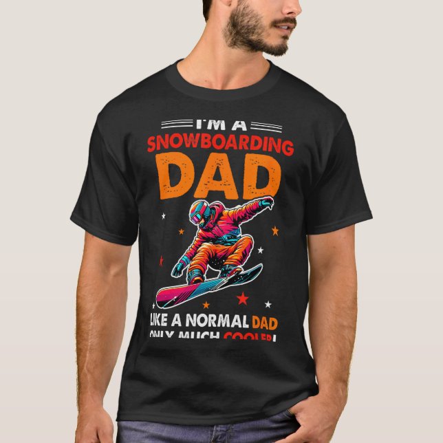 Camiseta A Snowboarding Dad Definition Much Cooler Funny Fa (Frente)