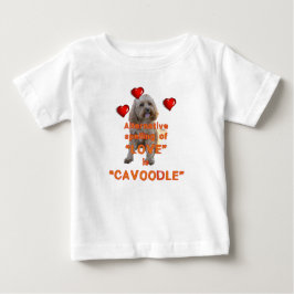 Camiseta a soletração alternativa do AMOR é CAVOODLE