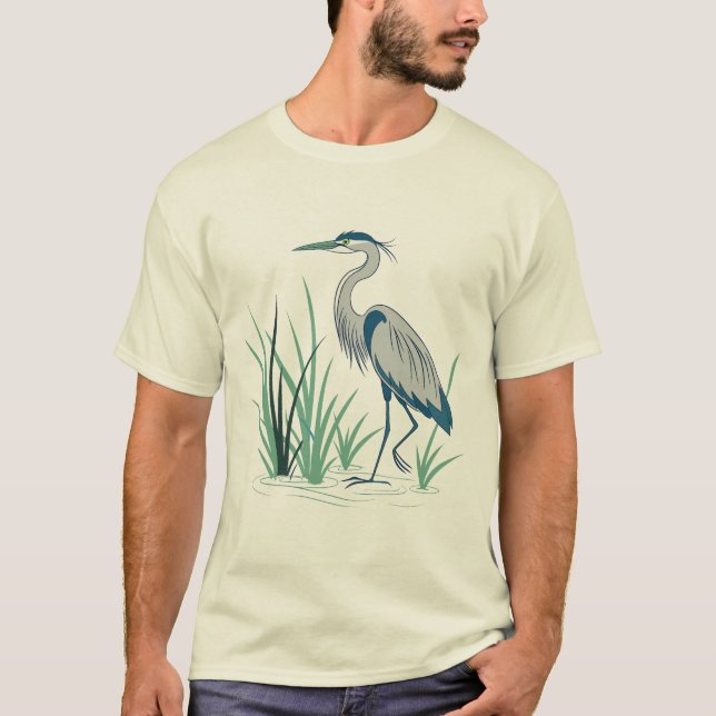 Camiseta A Solitary Heron Standing Gracefully (Frente)