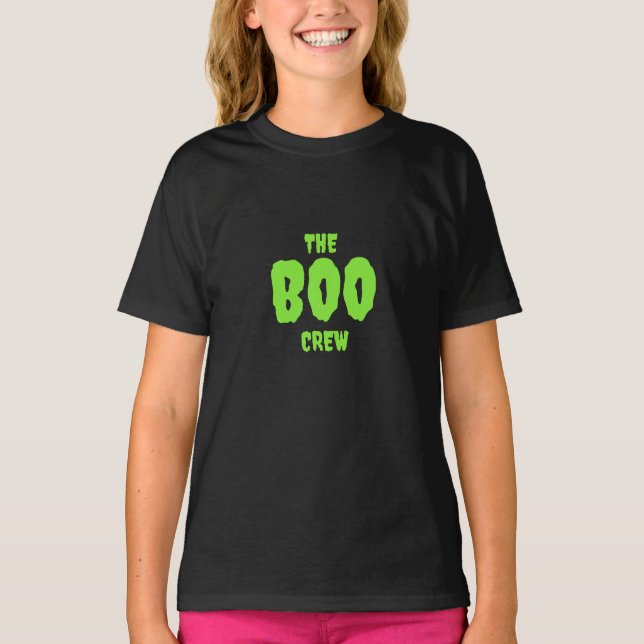 Camiseta A Tripulação BOO, Verde em Preto (Frente)