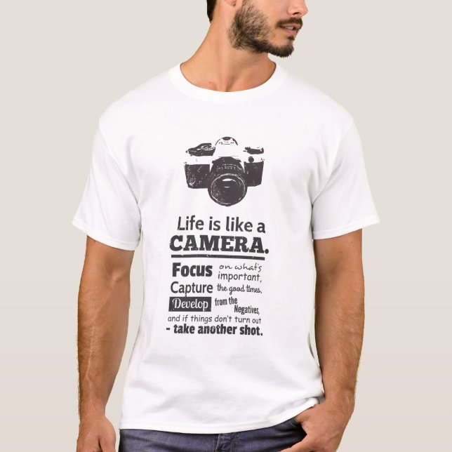 Camiseta A vida chique é como umas citações da câmera, (Frente)