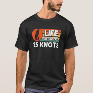 Camiseta A Vida Começa com 25 Nós de Windsurf