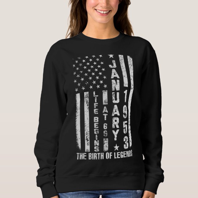 Camiseta A Vida Começa Com 69 Nasceres Em Janeiro De 1953,  (Frente)