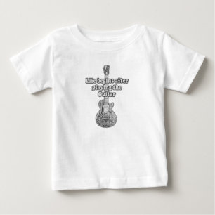 Camiseta A vida começa depois de tocar violão. preto e bran