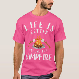 Camiseta A Vida Das Mulheres É Melhor Ao Redor Do Acampamen