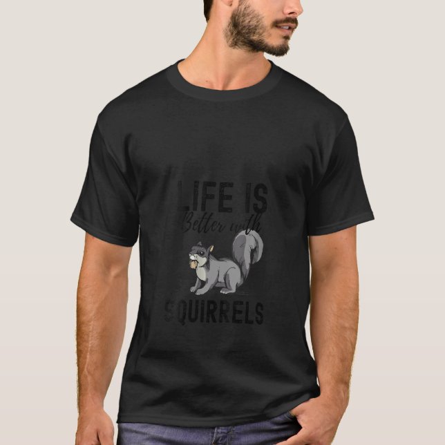 Camiseta A Vida Das Mulheres É Melhor Com Animais Da Flores (Frente)