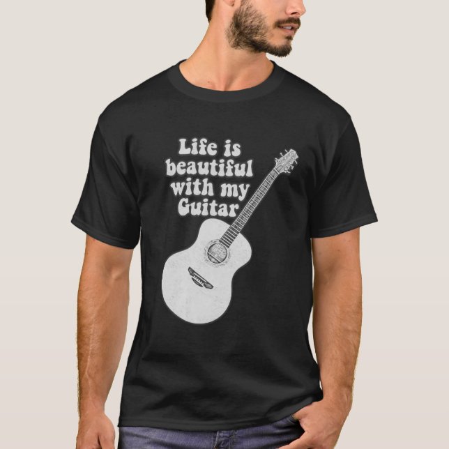 Camiseta A vida é bela com o meu violão. preto e branco (Frente)