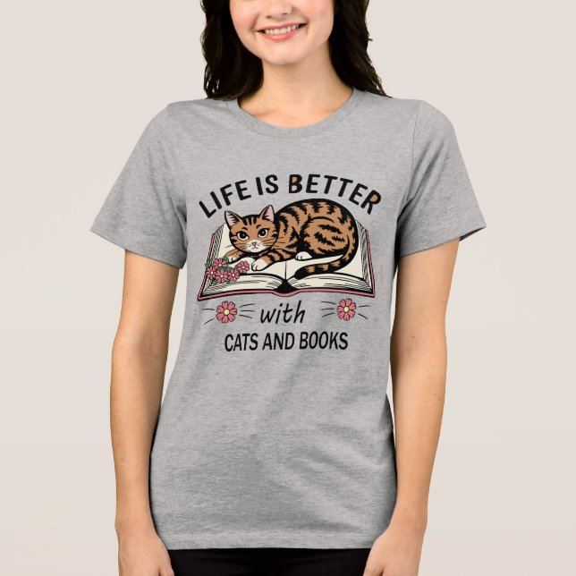 Camiseta A Vida é Melhor com Gatos e Livros 🐾📚 (Frente)