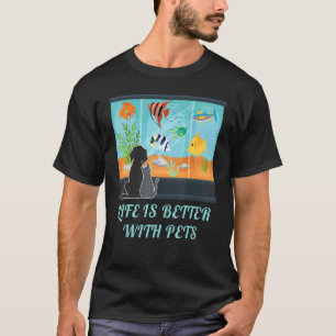 Camiseta A Vida é Melhor Com Peixes de Aquário, Cachorro e