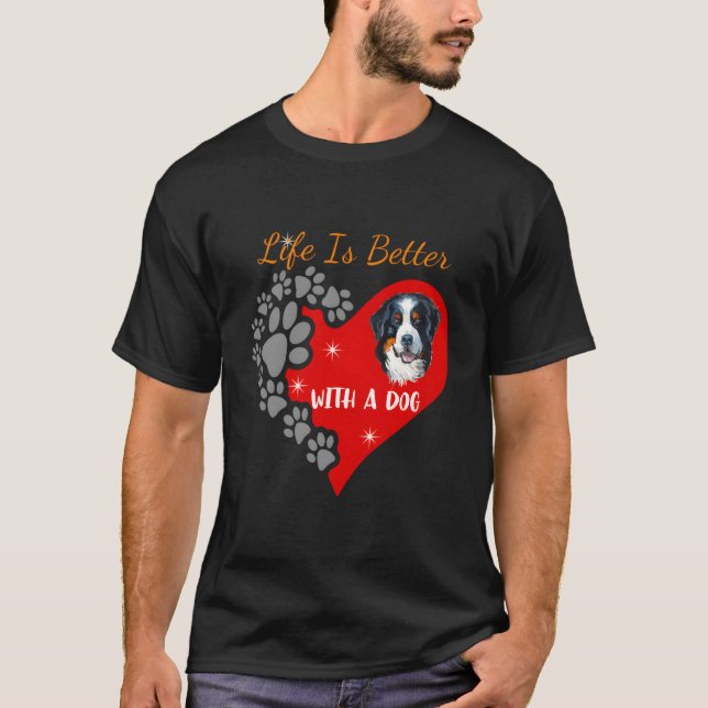Camiseta A Vida É Melhor Com Um Cachorro - Cachorro De Mont (Frente)