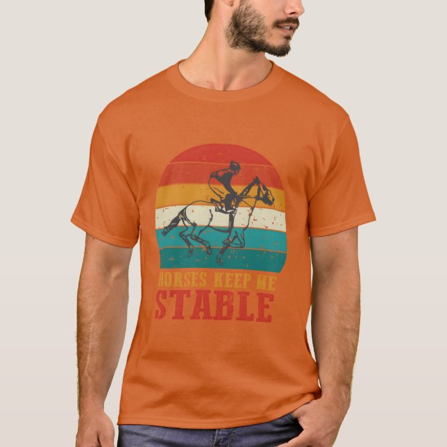 Camiseta A Vida É Melhor Com Um Cavaleiro Andando De Cavalo (Frente)