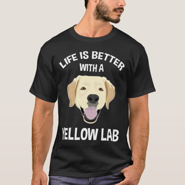 Camiseta A Vida É Melhor Com Um Laboratório Amarelo (Frente)