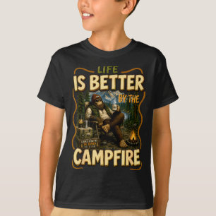 Camiseta A vida é melhor junto à fogueira de acampamento vi
