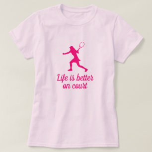 Camiseta A vida é melhor na tênis das mulheres rosa-fofinha