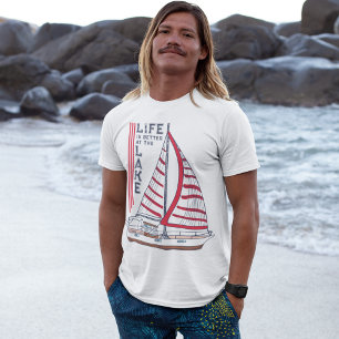 Camiseta A vida é melhor no lago Red Sails Sailboat
