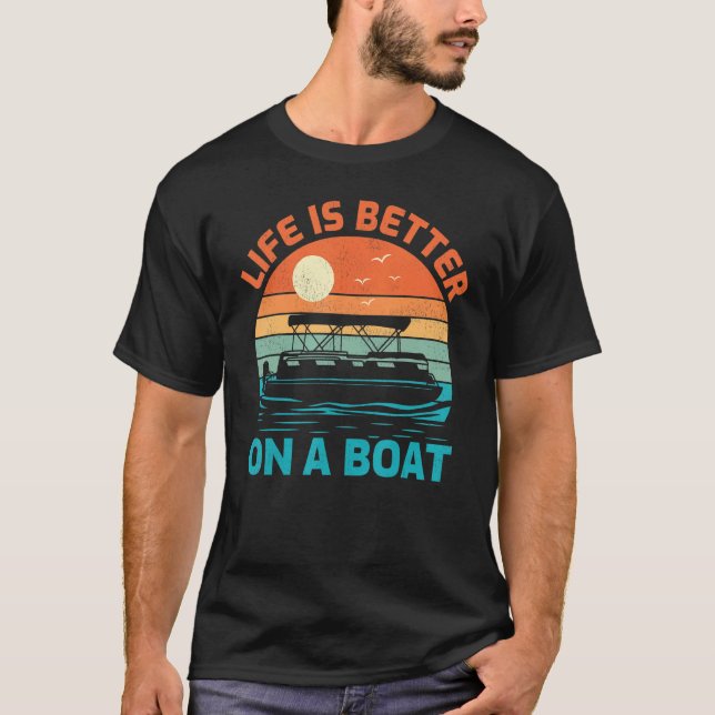 Camiseta A Vida É Melhor Num Barco De Pôr De Volta (Frente)