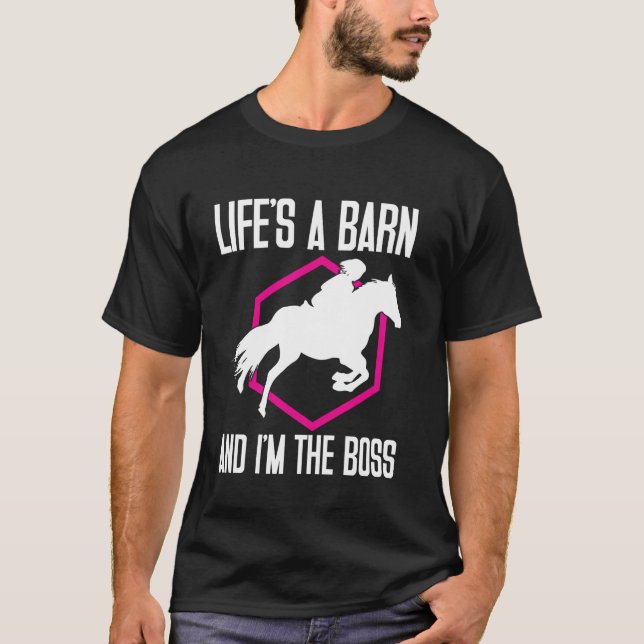 Camiseta A vida é um celeiro e eu sou a Mãe Cavalo Chefe (Frente)
