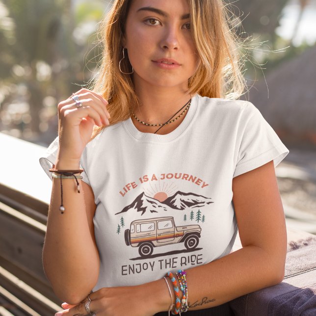 Camiseta A Vida É Uma Viagem Que Aproveita A Viagem (Criador carregado)