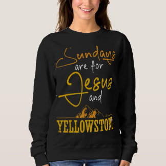 Camiseta A Vida Selvagem Aos Domingos É Jesus E Yellowstone