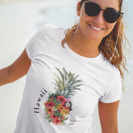 Camiseta Abacaxi tropical do Havaí com flores, nome da famí