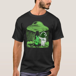 Camiseta Abdução de alienígenas com Astronauta de Cartoon