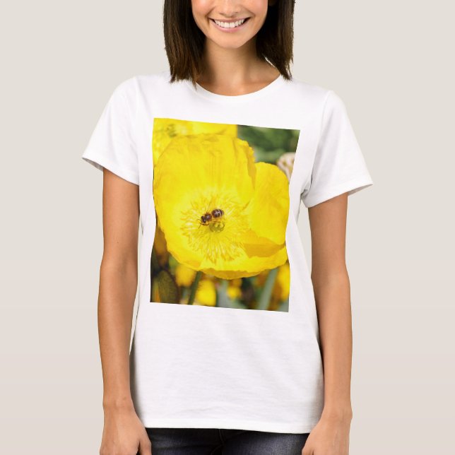 Camiseta Abelha Banhada em Amarelo (Frente)