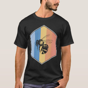 Camiseta Abelhas Com Cores Retroativas Num Hexágono