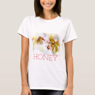 Camiseta Abelhas Em Uma Flor De Cereja