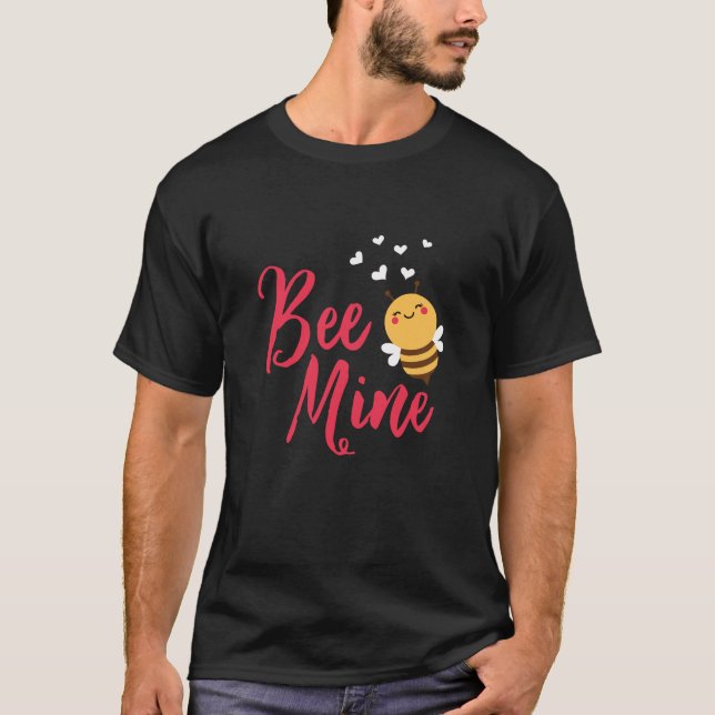 Camiseta Abelhas Engraçadas Mim Namorados De Mel (Frente)