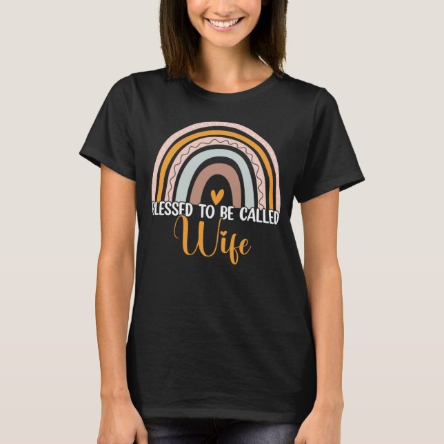 Camiseta Abençoada, Chamada Esposa Boho Arco-Íris Mãe de Da (Frente)