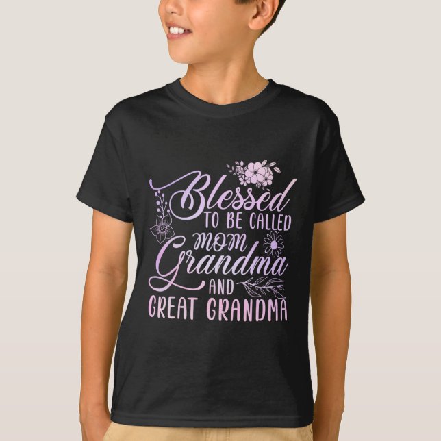 Camiseta Abençoado Seja Chamada Mãe Avó E Excelente Vovó (Frente)